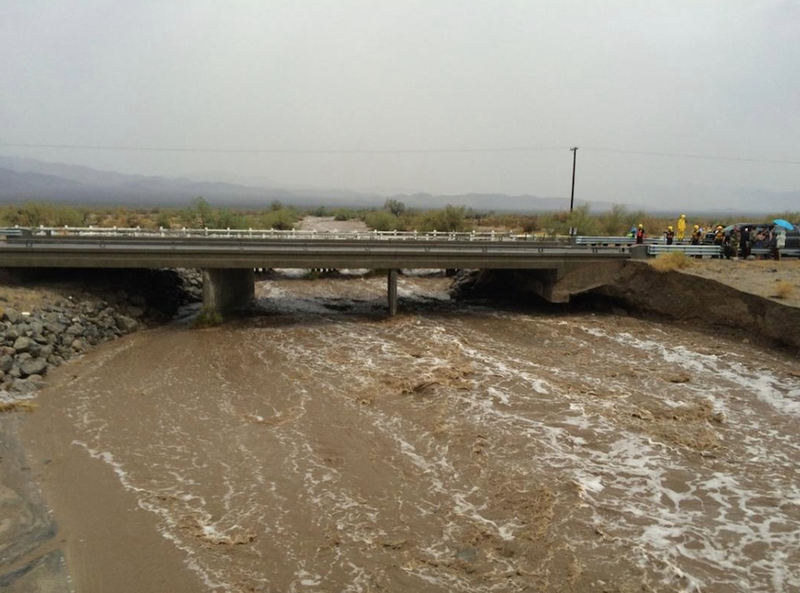 Illustration for article titled Heavy Rains Destroy Major Freeway Bridge In Southern California